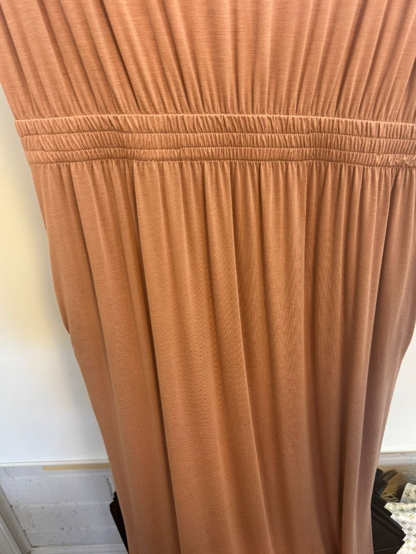 Mauve breathe again bamboo blend midi dress, XLDimensions (Flat Lay Estimate) โข Bust: 21 in (approx. 42 in around) โข Waist (Elastic): 13โ18 in stretched (approx. 26โ36 in around) โข Length (shoulder to hem): Approx. 52 in