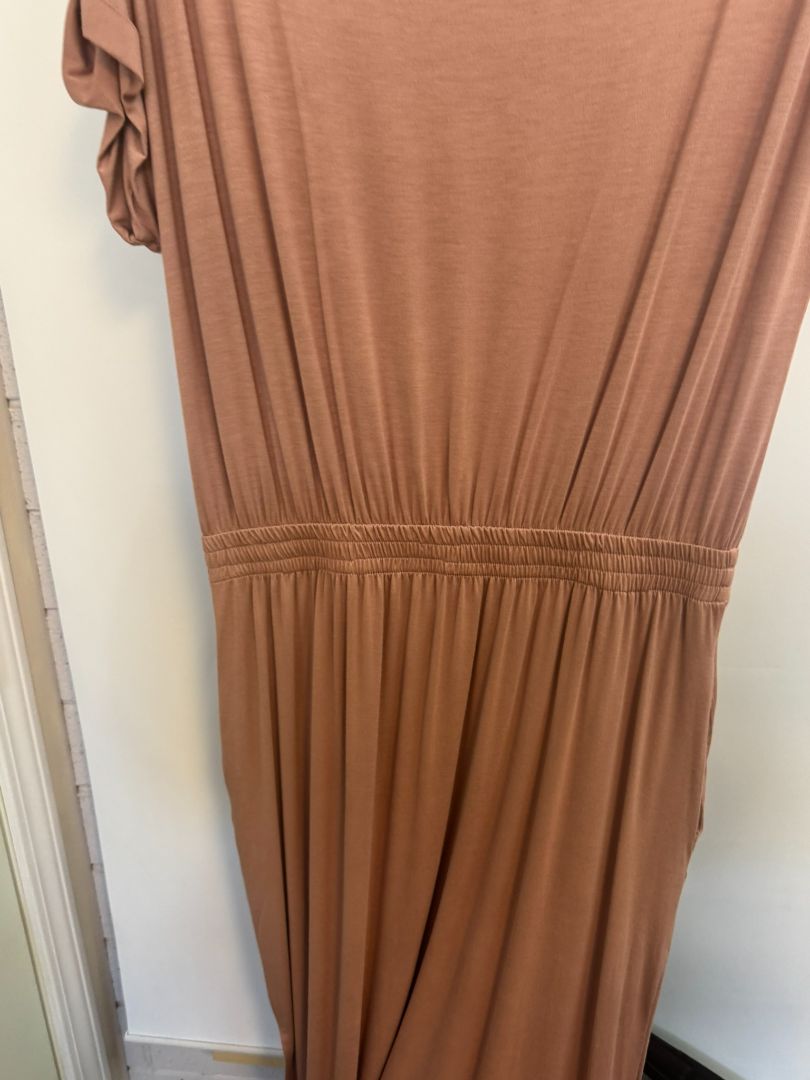 Mauve breathe again bamboo blend midi dress, XLDimensions (Flat Lay Estimate) โข Bust: 21 in (approx. 42 in around) โข Waist (Elastic): 13โ18 in stretched (approx. 26โ36 in around) โข Length (shoulder to hem): Approx. 52 in