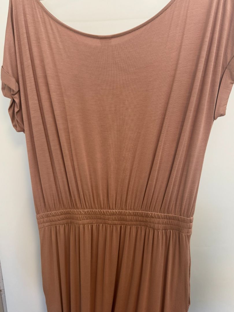 Mauve breathe again bamboo blend midi dress, XLDimensions (Flat Lay Estimate) โข Bust: 21 in (approx. 42 in around) โข Waist (Elastic): 13โ18 in stretched (approx. 26โ36 in around) โข Length (shoulder to hem): Approx. 52 in