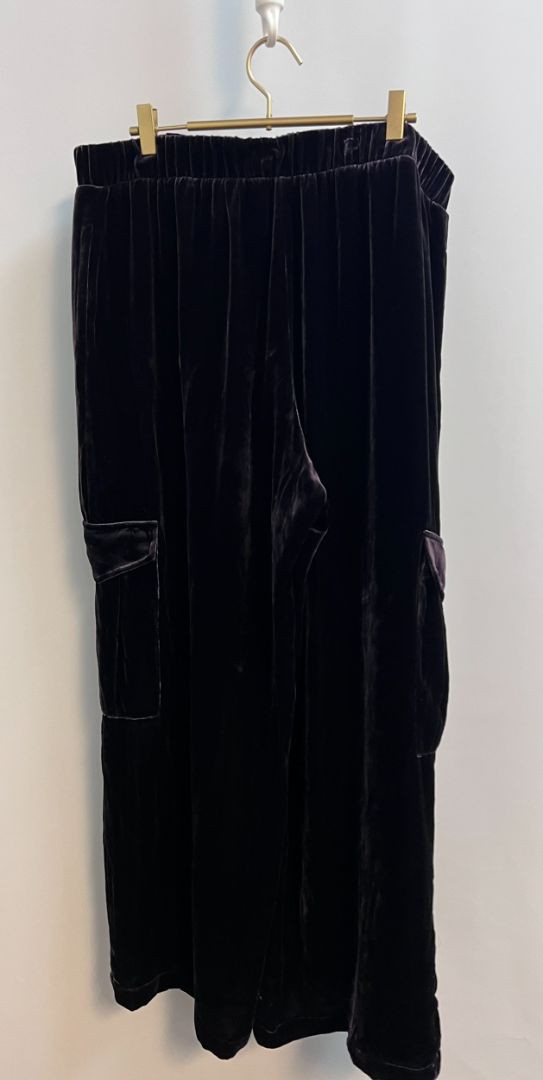 dark purple Johnny Was suede pants, XL