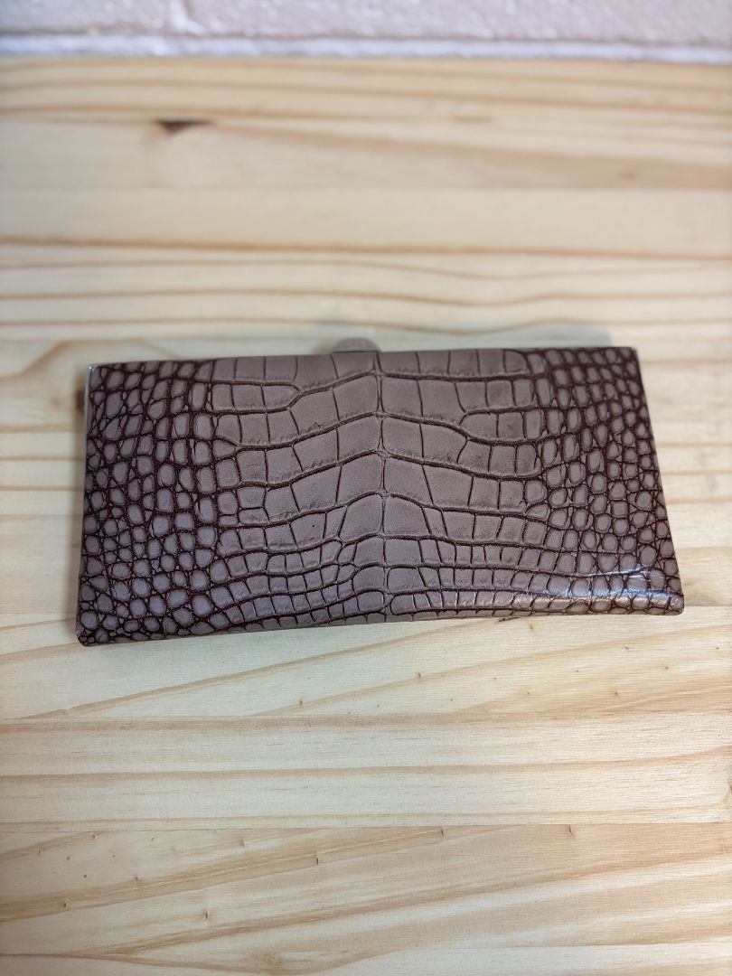 tan Lodi croc style wallet, 4 x 8