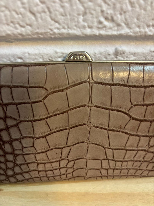 tan Lodi croc style wallet, 4 x 8