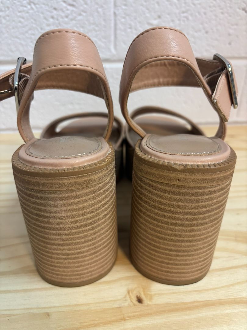 salmon Madden Girl clogs sandals, 5.5 US