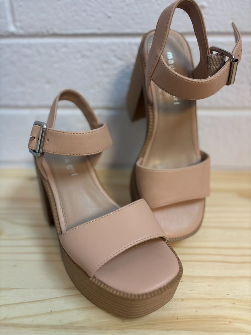 salmon Madden Girl clogs sandals, 5.5 US