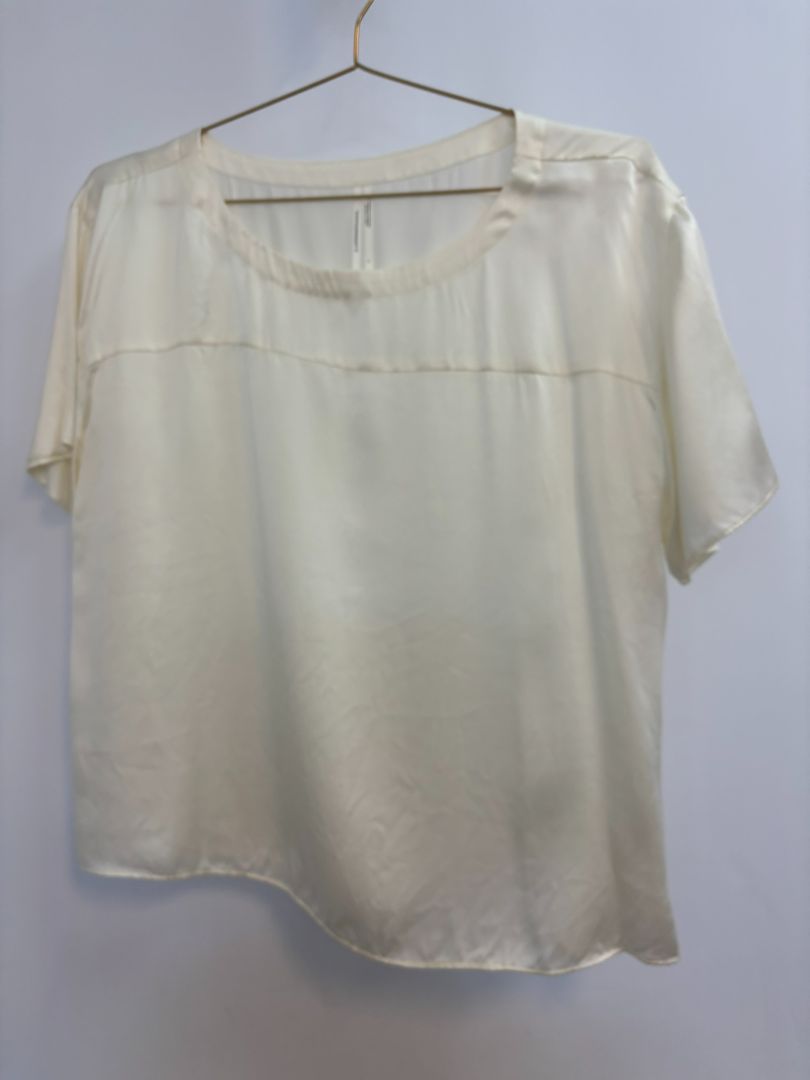 beige Anthropologie satin/silk  blouse, M