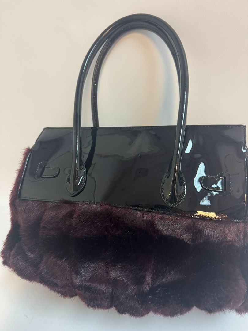 burgundy and black My Flat in London faux fur patent leather bow tote, Dimensions Height: 10 in (25 cm) Width: 13 in (33 cm) Depth: 5 in (13 cm) Handle Drop: 6 in (15 cm)