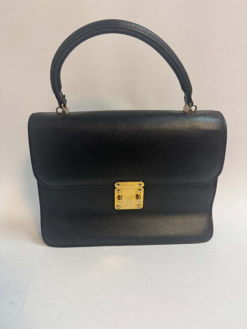 black Fendi Vitello King Luxor Bag, Approximate Dimensions: Estimate ~ 25 cm (W) × 18 cm (H) × ~8‑10 cm (D) (≈ 10″ × 7″ × 3‑4″)