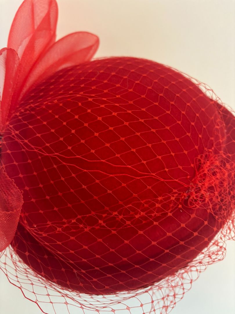red NA women's hat, 8 x 8