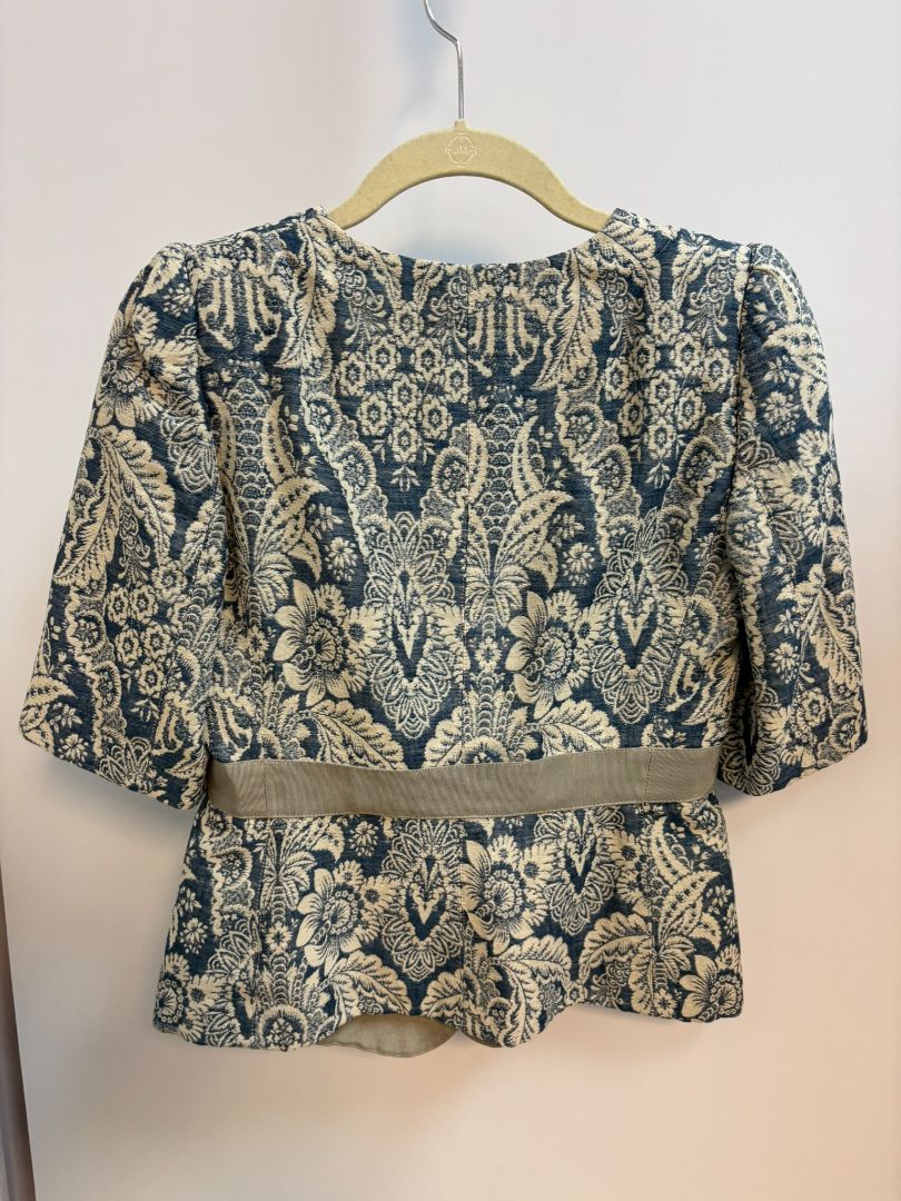 blue and gray Armani Collezioni short sleeve jacket, 2