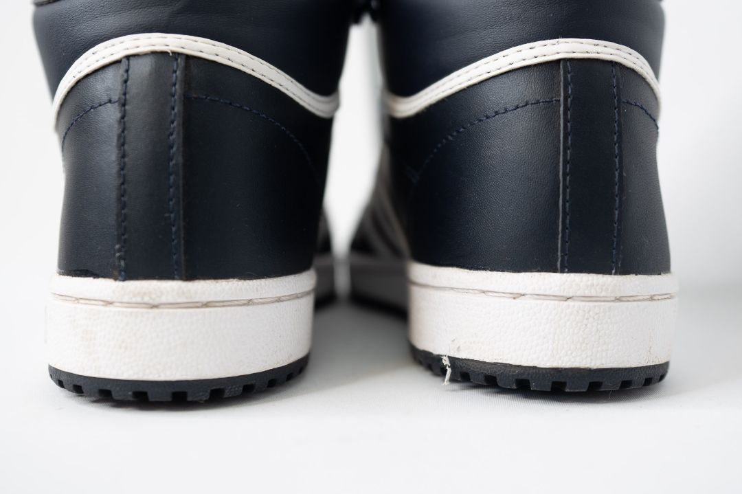 blue navy Adidas high top sneakers, 5W