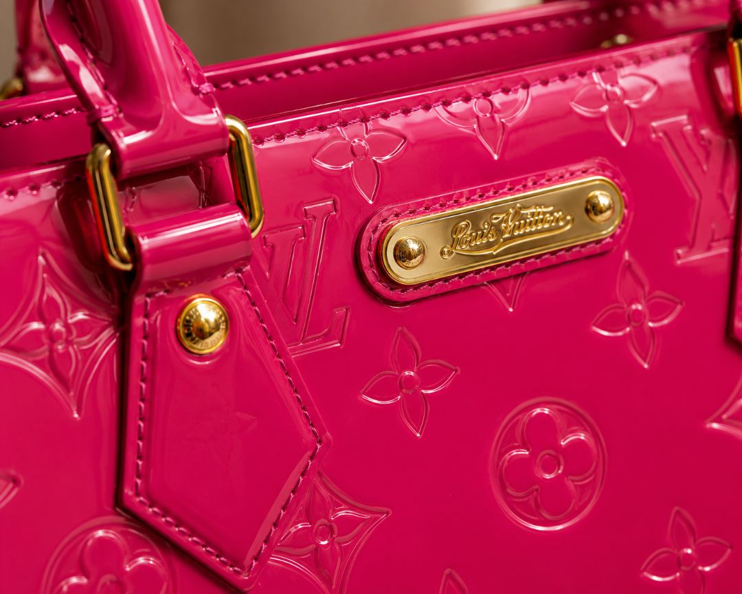Louis Vuitton wilshire pm bag