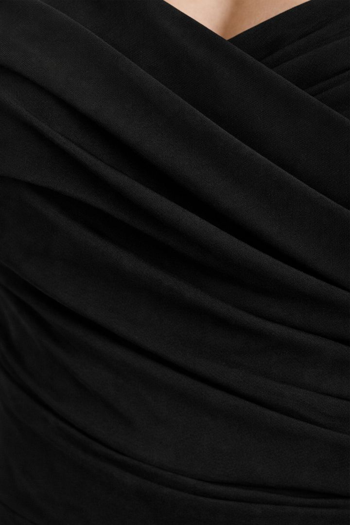 bodice strapless gown