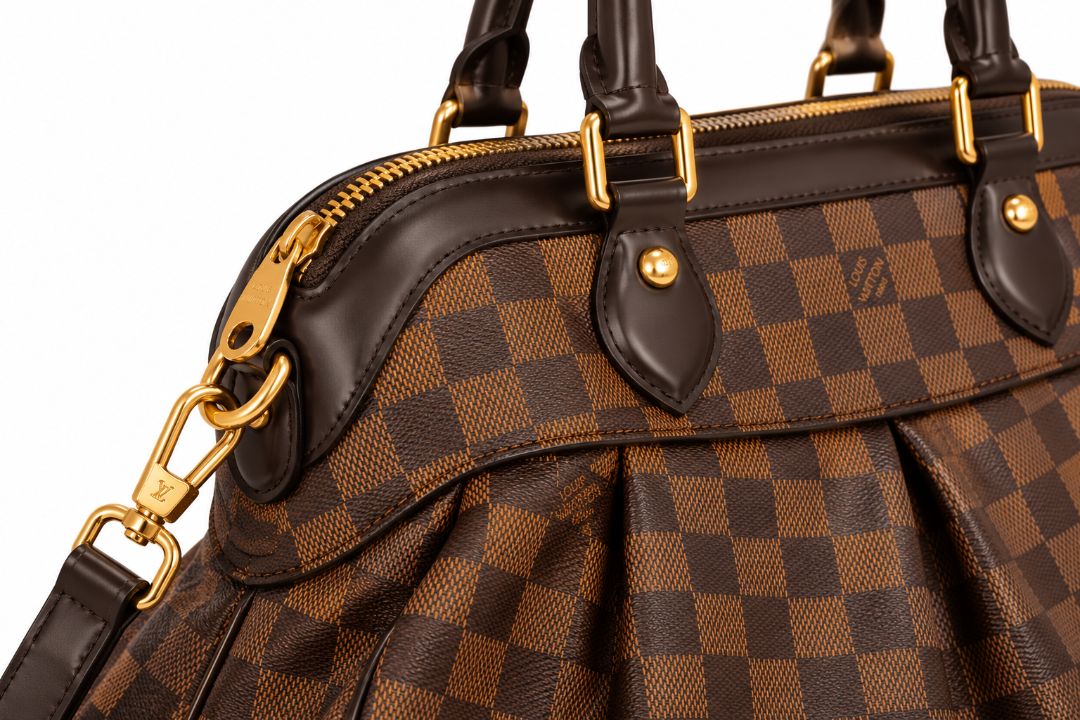 Louis Vuitton Trevi with strap and dust bag