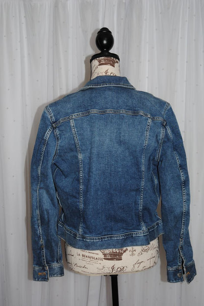 VINTAGE DENIM JCREW DISTRESSED TRUCKER DENIM VINTAGE WASH NWOT, M
