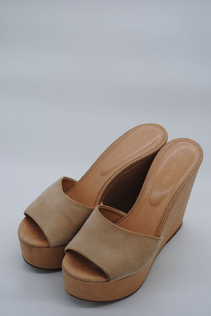 Tan Sergio Rossi Lakeesha Wedge Sandals, 37 EU