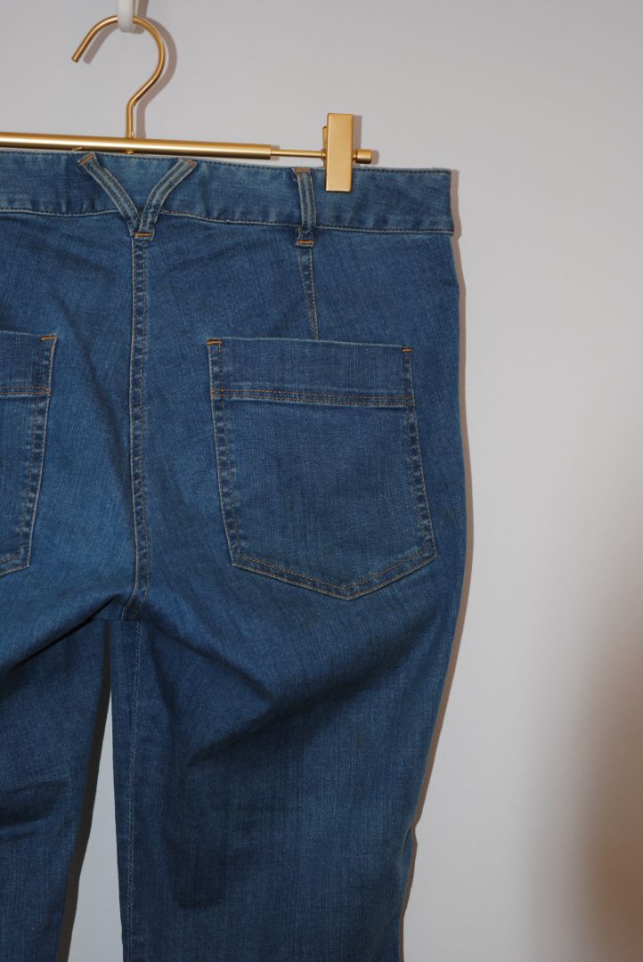 10 Veronica Beard mid rise stretch jeans