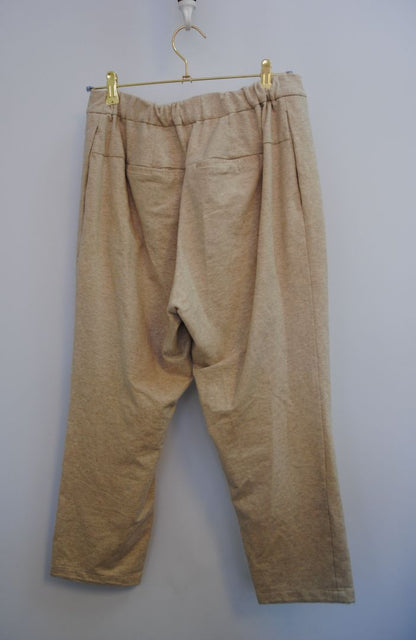 oat Brunello Cucinelli for Neiman Marcus loungewear, APPROXIMATE DIMENSIONS (Estimated Size: Women’s M) Waist (unstretched): 14.5 in (flat) Rise: 11.5 in Inseam: 27.5 in Length: 37 in Leg Opening: 7 in Hips: 21 in (flat across)