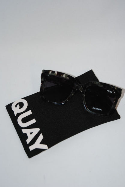 Green Tortise Quay designer glasses, One Size