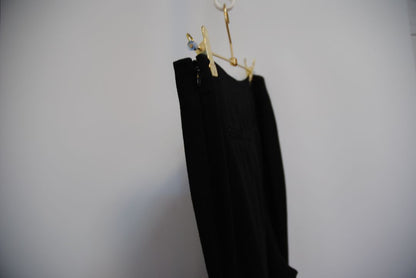 black The Row stretch knit pants, Waist (flat, unstretched): 13 in Rise: 11 in Inseam: 30 in Hip: 17 in Leg Opening: 7 in Fit: Slim leg, tapered Material: Midweight stretch knit (likely viscose-blend)