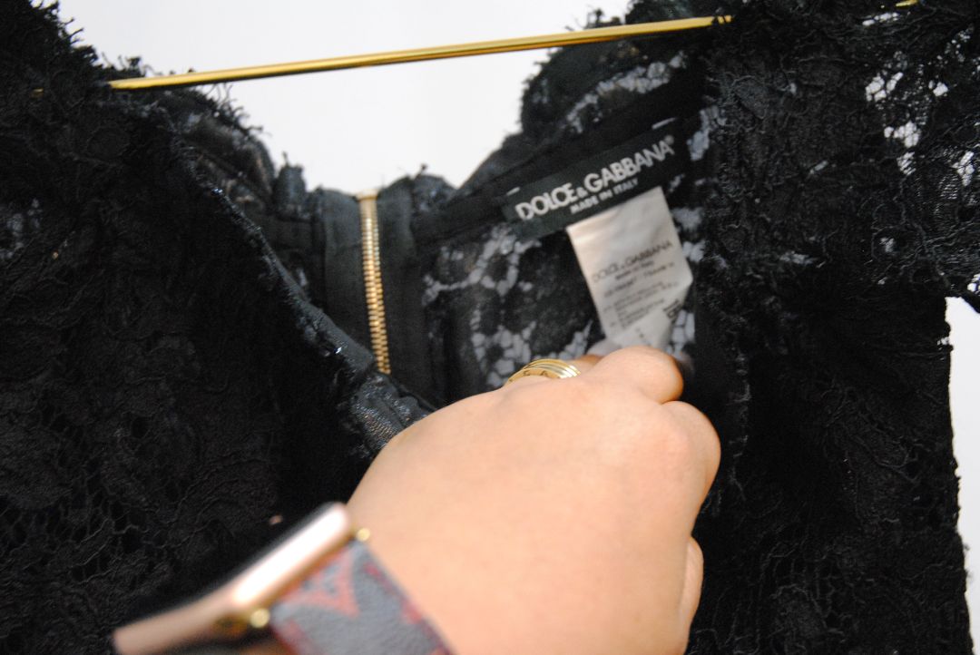 black Dolce & Gabbana floral lace sheath dress, 6Bust: 34–35 in Waist: 28–29 in Hips: 37–38 in Length: 42 in Sleeve Length: 24 in Fit: Body-skimming sheath with slight stretch