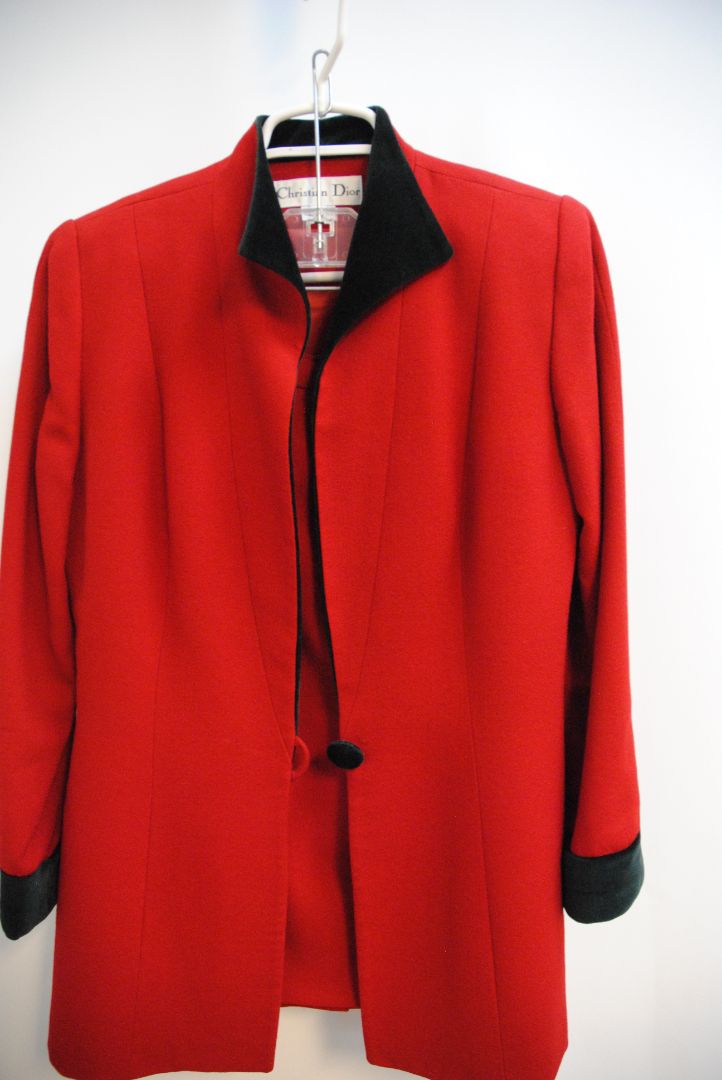 red and black Christian Dior vintage suit, Dimensions (Estimated – Size 8 US / M) Shoulder to Shoulder: 17 in Bust: 20 in (flat) Waist: 18 in Sleeve Length: 23 in Jacket Length: 29 in (Jacket comes with a matching pencil skirt – dimensions available upon