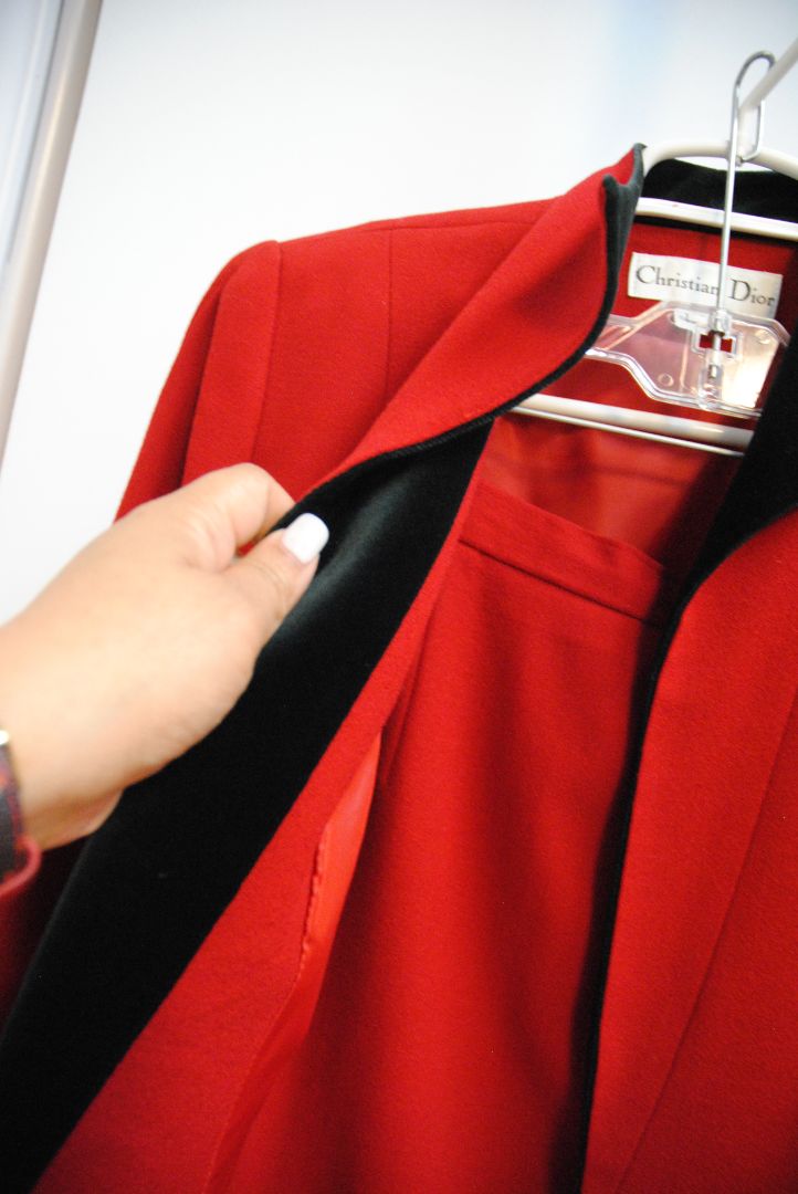 red and black Christian Dior vintage suit, Dimensions (Estimated – Size 8 US / M) Shoulder to Shoulder: 17 in Bust: 20 in (flat) Waist: 18 in Sleeve Length: 23 in Jacket Length: 29 in (Jacket comes with a matching pencil skirt – dimensions available upon
