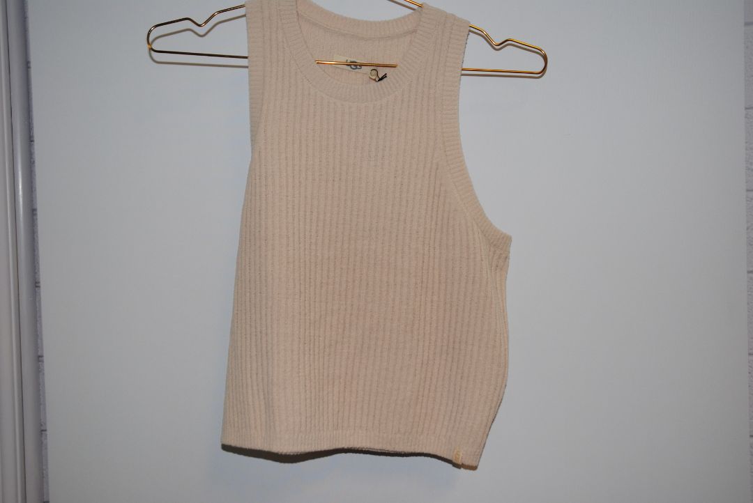Cream UGG UGG Ribbed Cream Knit Sleeveless Top, L