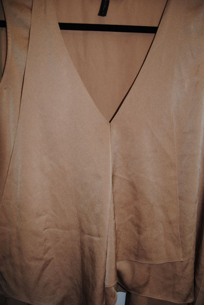 champagne BCBG v neck blouse, L