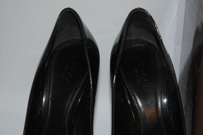 black and tortoise Gucci Patent Leather Peep-Toe Heels with Tortoise Horsebit Detail, 38 EU