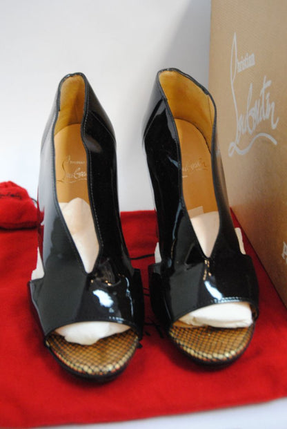 black Christian Louboutin black stampato toe heel, 36.5 EU