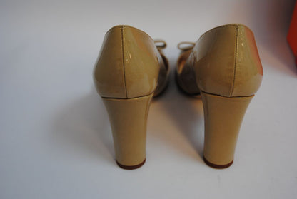 beige Kate Spade leather bow pumps, 6.5