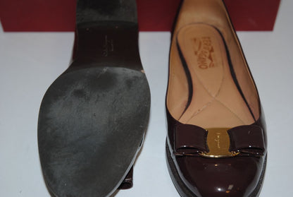 Bordeaux Ferragamo vara bow shoes, 9.5 EU