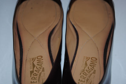 Bordeaux Ferragamo vara bow shoes, 9.5 EU