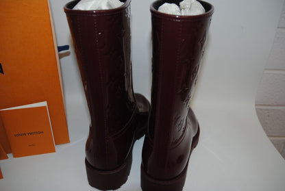Bordeaux Louis Vuitton Silhouette Ankle Rain Boots – Monogram Vernis Rubber in Bordeaux