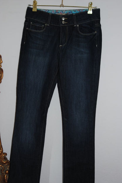 dark denim Paige mid rise flare, 27