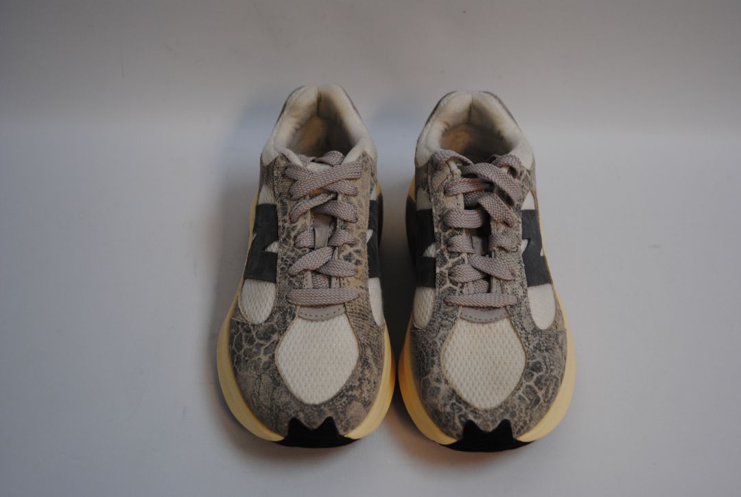 gray New Balance lifestyle sneaker, 8