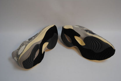 gray New Balance lifestyle sneaker, 8