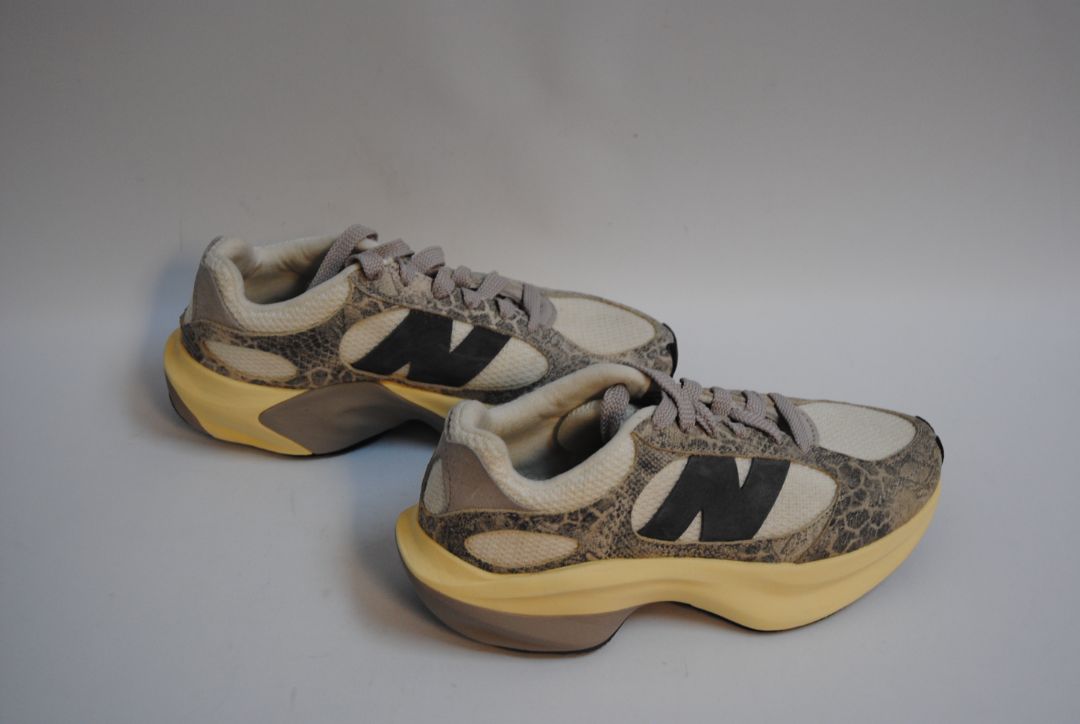 gray New Balance lifestyle sneaker, 8