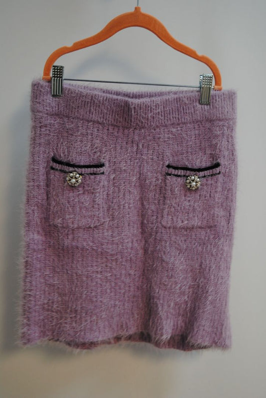 lilac Self Portrait Fuzzy Knit Skirt, 8M/Waist: ~13.5” across (unstretched) Length: ~16” from waist to hem Best fits: US S(check stretch content for flexibility)
