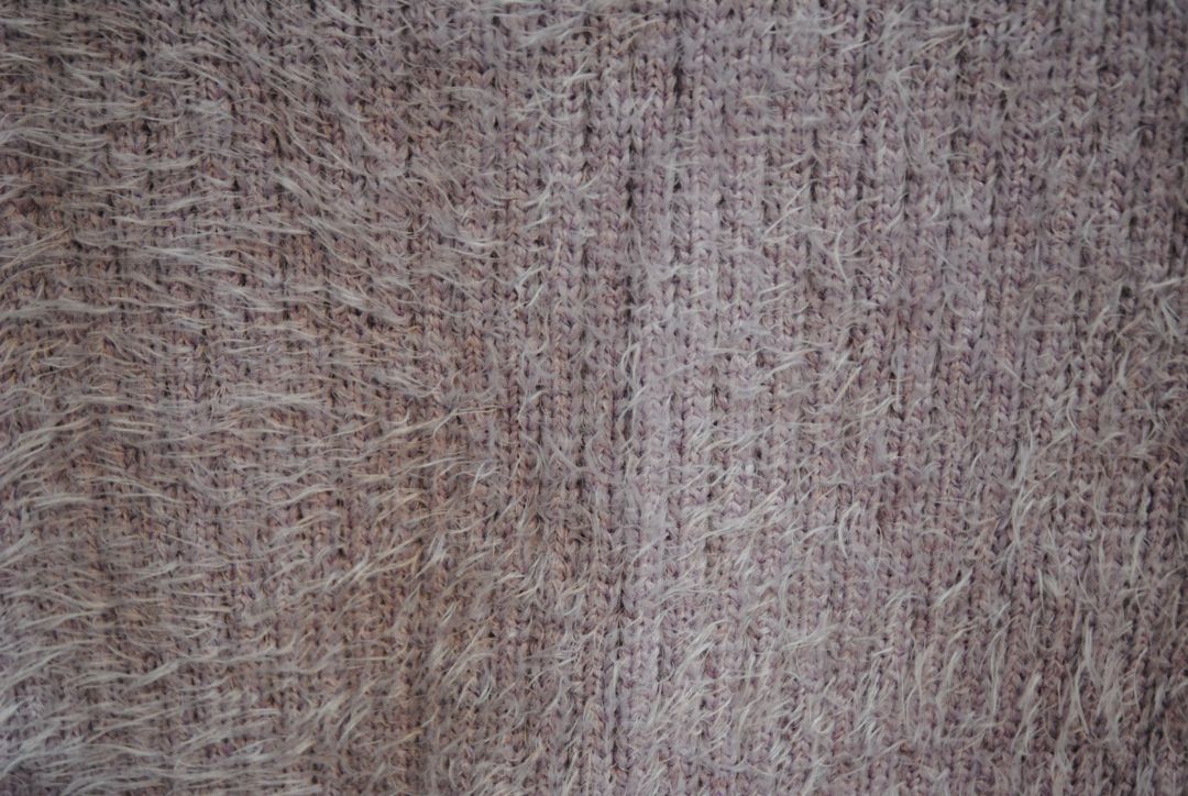 lilac Self Portrait Fuzzy Knit Skirt, 8M/Waist: ~13.5” across (unstretched) Length: ~16” from waist to hem Best fits: US S(check stretch content for flexibility)