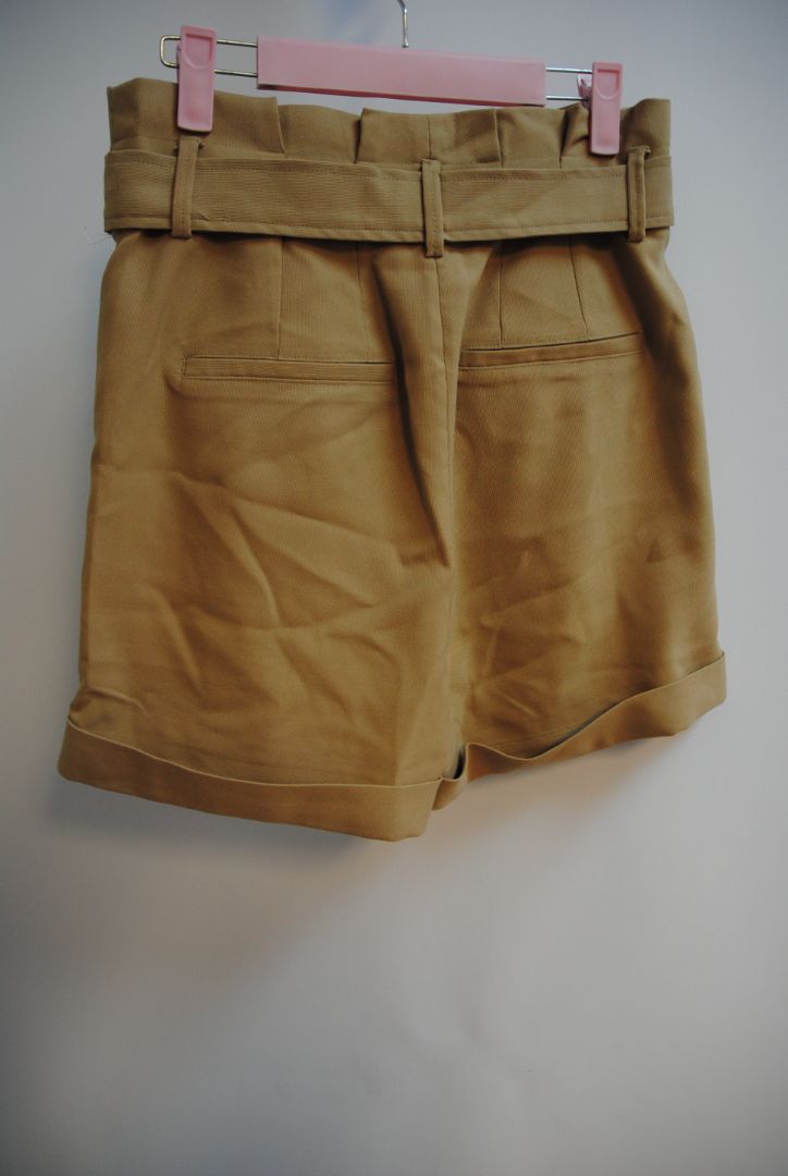 sand Anine Bing Paperbag Belted Shorts, 4 Waist (flat): ~14.5” Hip (flat): ~19” Rise: ~11” Inseam: ~4.5” (short length) Leg Opening: ~14”