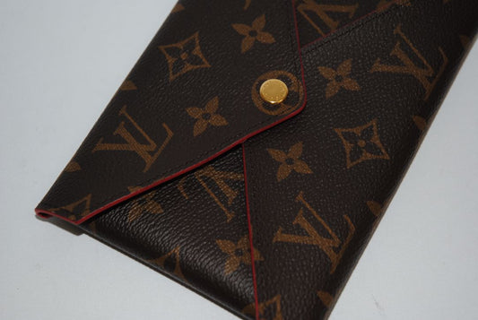 red and monogram Louis Vuitton Monogram Envelope-Style Wallet, Width: 4.7 to 5.5 in (12–14 cm) Height: 3.5 to 4.5 in (9–11.5 cm) Depth: 0.75 to 1.25 in (2–3 cm)