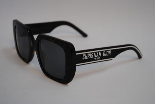 black and white Christian Dior Oversized Square Sunglasses, Manufacturer sizing: ~58–18–145 mm Dimensions (approximate, per Dior standards): Lens Width: ~58 mm Bridge: ~18 mm Temple Length: ~145 mm