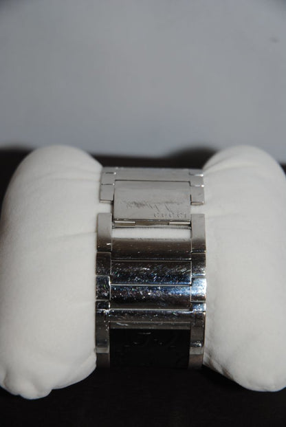 black and silver GUCCI Gucci Twirl Mirror Dial Watch, Dimensions: Approx. 23mm case diameter, ~8mm thickness