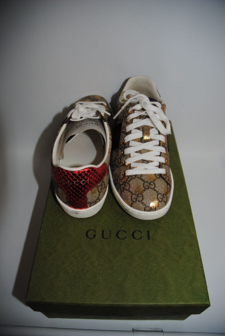 monogram Gucci Supreme Sneaker with Bees and Stars Embroidery, Fit: Typically runs true to size; narrow cut Sole Height: Approx. 1.2 in (3 cm)  EU 35