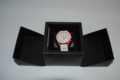 red and white Omega x Swatch Bioceramic Moonswatch “Mission to Mars”, Case Size: 42 mm Case Thickness: 13 mm Strap: Velcro fabric strap, adjustable