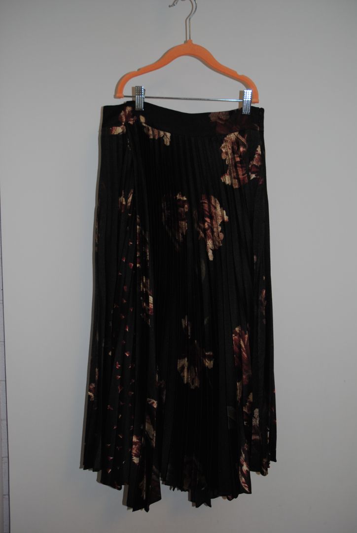 floral Vince floral pleated skirt, 2