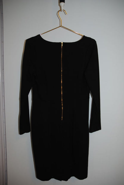 black Banana Republic shift dress, Length: 37 in (94 cm) Bust: 19 in (48 cm) Waist: 17 in (43 cm) Sleeves: 22 in (56 cm)(Fits true to size, tailored shift silhouette)
