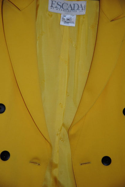 sunshine yellow Escada Double-Breasted Wool Blazer, Size: EU 34 (US 2–4) Length: Approx. 25 in / 64 cm Chest Width: Approx. 17 in / 43 cm (flat lay) Sleeve Length: Approx. 23 in / 58 cm Fit: Tailored, structured silhouette