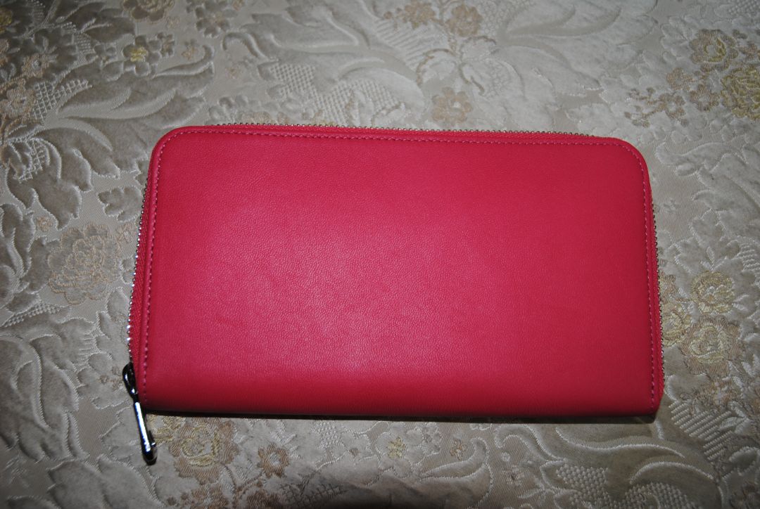 pink Longchamp Le Foulonné, 📏 Dimensions Height: 4 in (10 cm) Width: 8 in (20 cm) Depth: 1 in (2.5 cm)